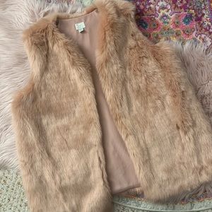 Women’s Pink Faux Fur Vest